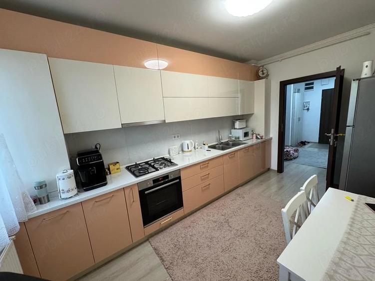 Apartament cu 2 camere decomandat în Pietroasa