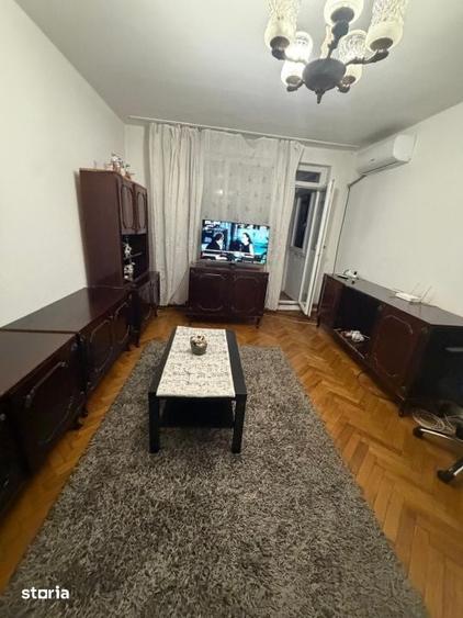 Apartament cu 3 camere semidecomandat în Brazda lui Novac