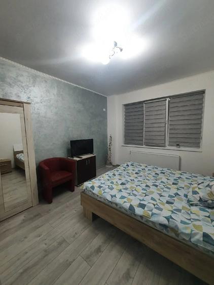Garsonieră decomandată în Central