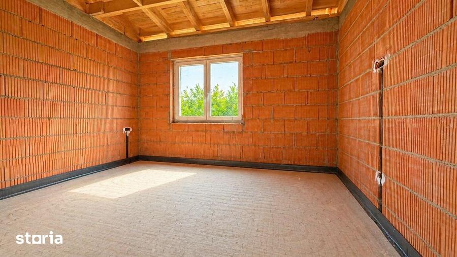 Casă cu 3 camere cu Teren 200 Mp în Remetea Mare