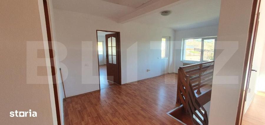 Casa 270 mp cu 3 intrari separate, Teren 500 mp, zona Oasului - 3