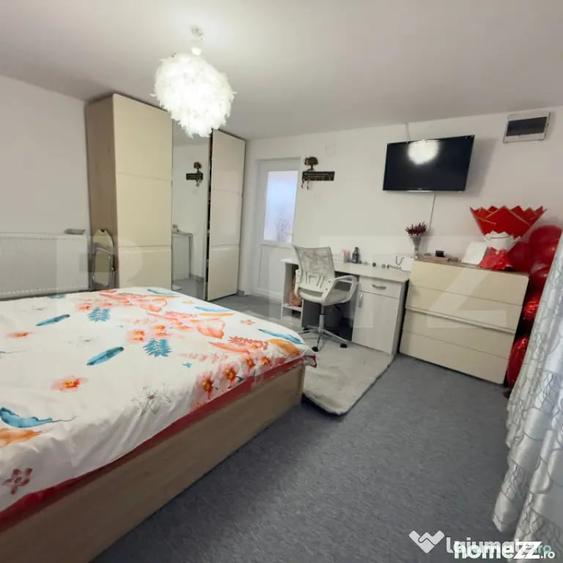 Casă cu 9 camere cu Teren 1860 Mp în Central