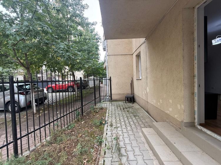 Apartament cu 2 camere decomandat, mobilat în Central