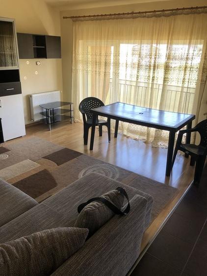 Apartament cu 2 camere semidecomandat în Florești