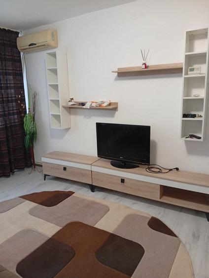 Apartament cu 2 camere semidecomandat în Craiovița Nouă