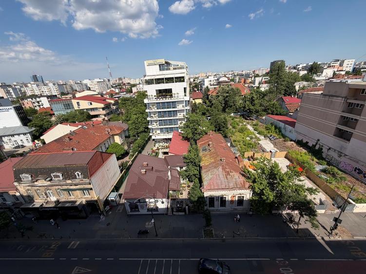 Apartament cu 3 camere decomandat în Dorobanți