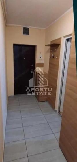 Apartament cu 2 camere decomandat în Romanilor