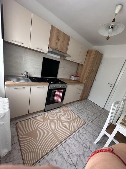 Apartament cu 3 camere decomandat în Iosia