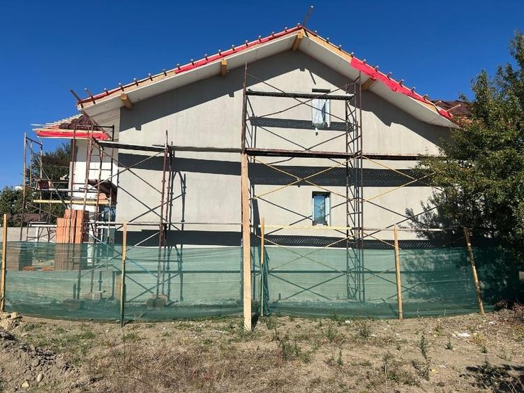 Duplex cu 3 camere cu Canalizare în Moșnița Nouă