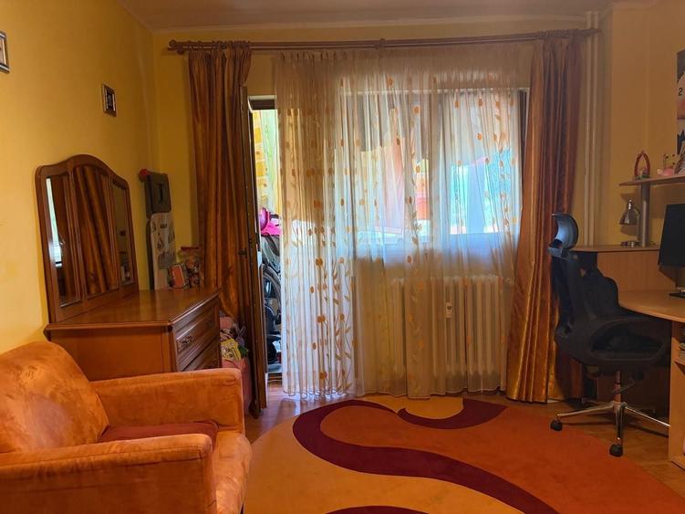 Apartament cu 2 camere decomandat, mobilat în Turda