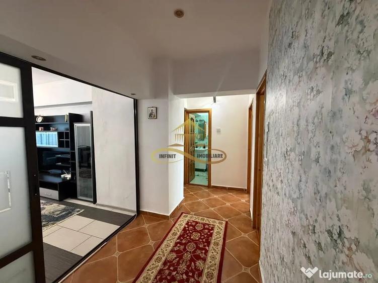 Apartament cu 3 camere decomandat în Central