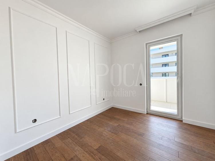 Apartament cu 3 camere semidecomandat în Florești