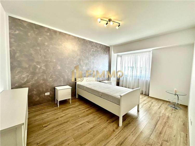 Apartament cu 3 camere decomandat în Burdujeni