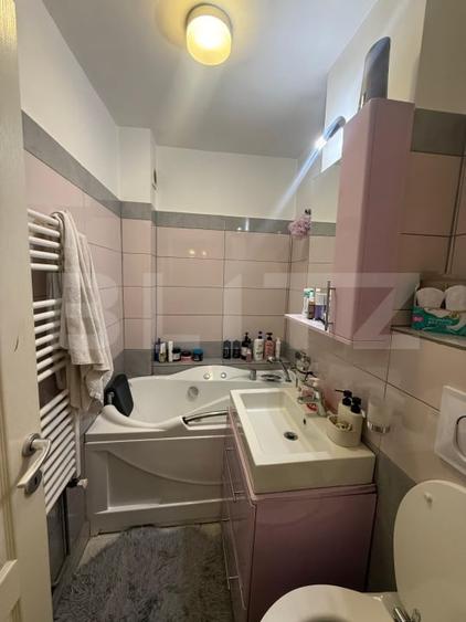 Apartament cu 2 camere decomandat, mobilat în 9 Mai