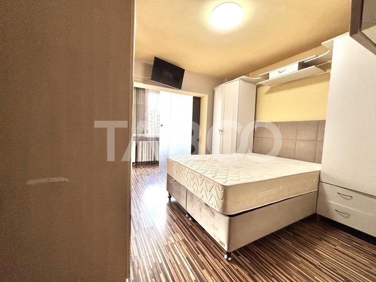 Apartament cu 3 camere decomandat, mobilat în Între Lacuri