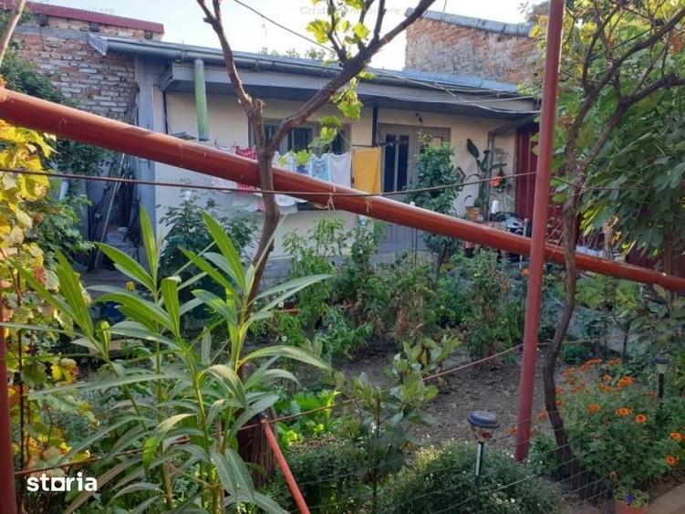 Casă cu 5 camere cu Teren 300 Mp în Brăilița