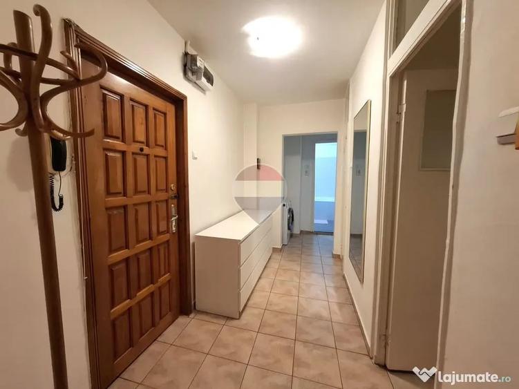 Apartament cu 2 camere decomandat în Bucur Obor