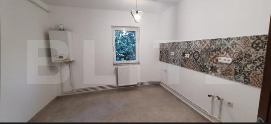 Apartament cu 3 camere decomandat în Micro 16