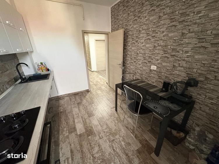 Apartament cu 3 camere în Berceni