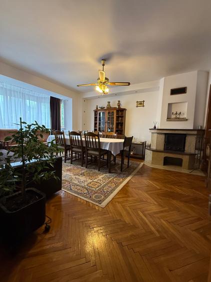 Casă cu 4 camere cu Teren 390 Mp în Ultracentral
