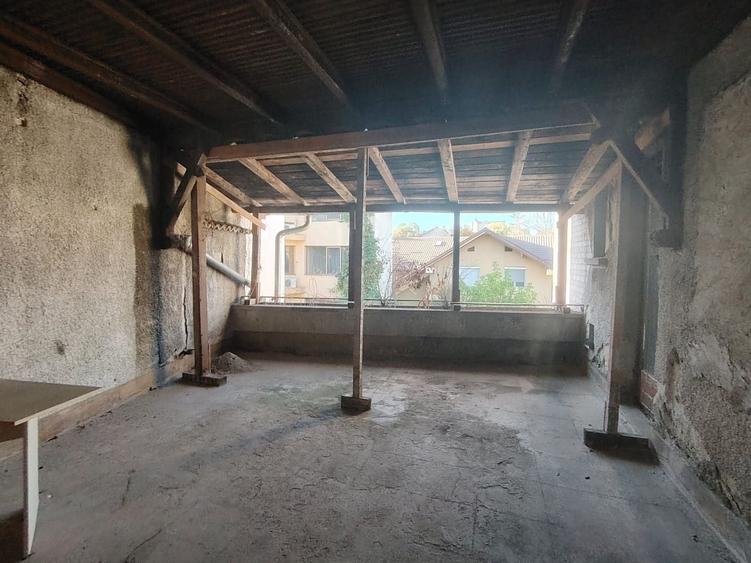 Casă individuală cu 12 camere cu Canalizare în Pache Protopopescu