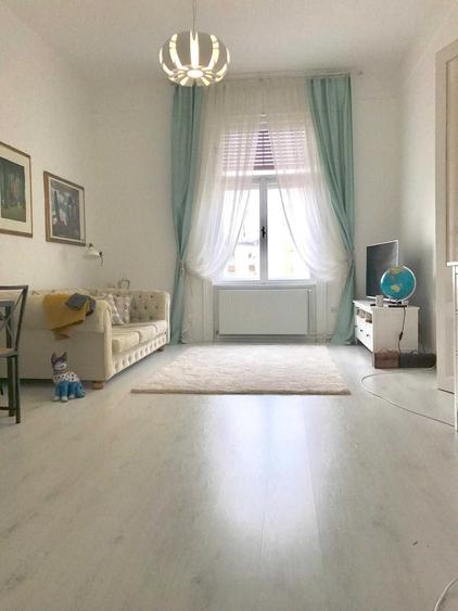 Apartament cu 3 camere semidecomandat în Ultracentral