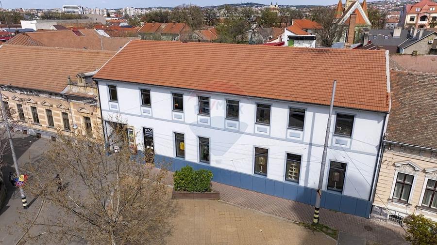 Spațiu comercial, de 2,240 mp, în Ultracentral