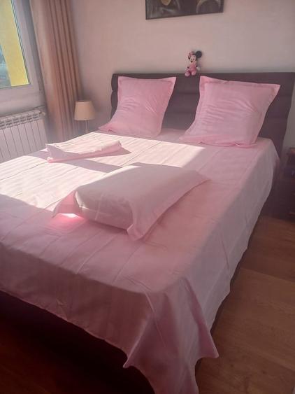 Apartament cu 3 camere semidecomandat, mobilat în Bucur Obor
