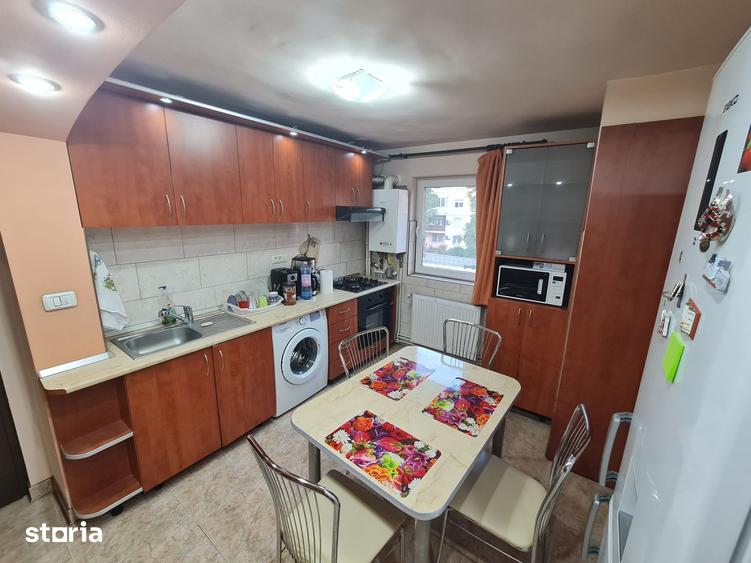 Apartament cu 2 camere, mobilat în Romanilor