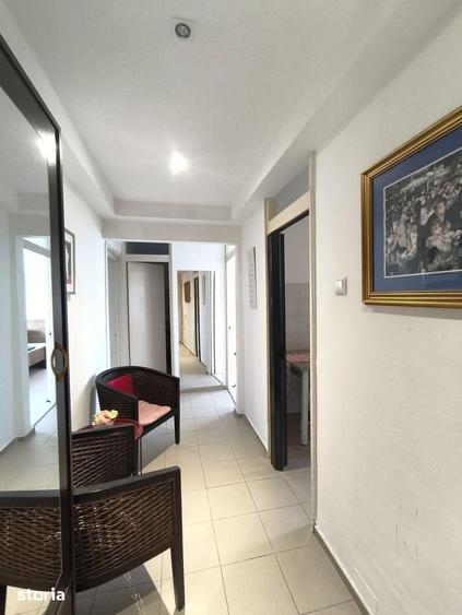 Apartament cu 2 camere decomandat în Văcăresti