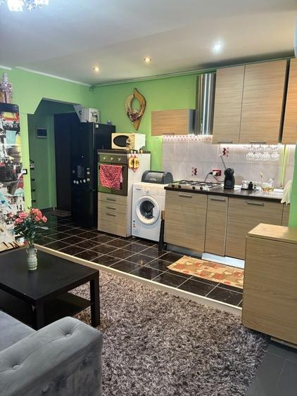 Vand apartament in Zavoi,bloc 20 - 10