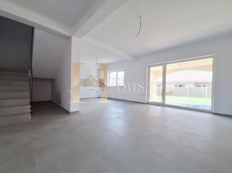 Duplex cu 5 camere cu Canalizare în Moșnița Nouă