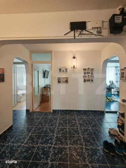 Apartament cu 4 camere decomandat în Central
