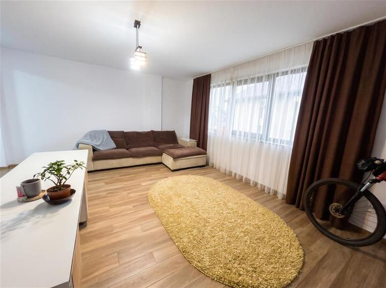 Apartament cu 3 camere decomandat în Nord-Vest
