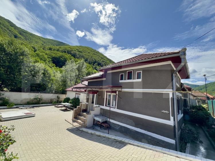 Casă individuală cu 3 camere cu Canalizare în Cugir