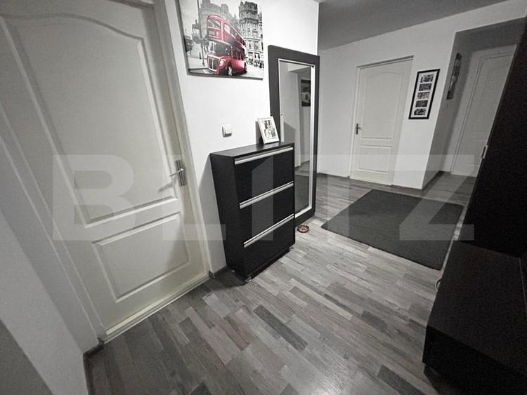 Apartament cu 3 camere decomandat, mobilat în Independenței — fotografia 1