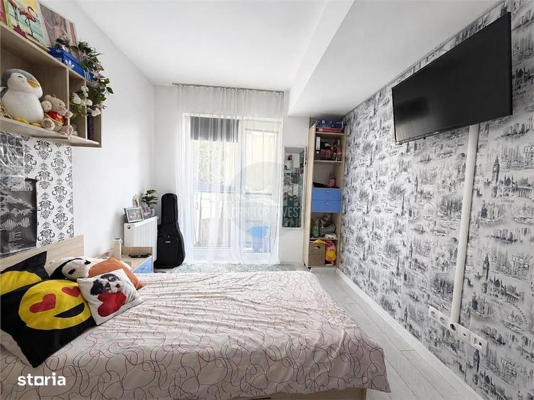 Apartament cu 3 camere decomandat în Turnișor
