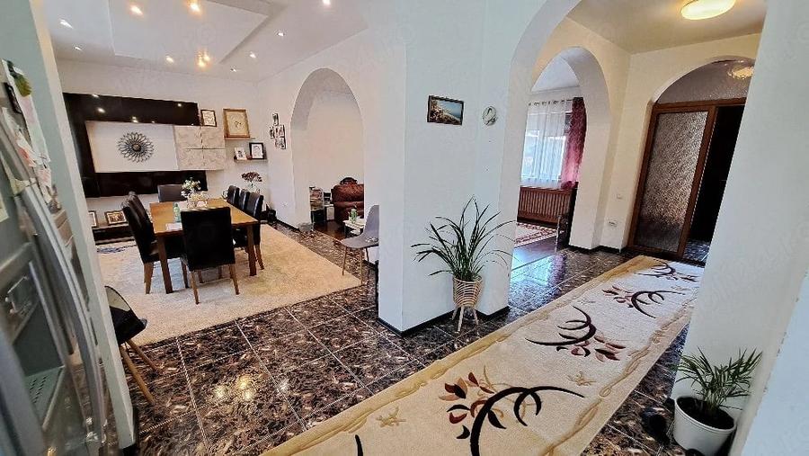 Casă cu Teren 520 Mp în Radu Negru