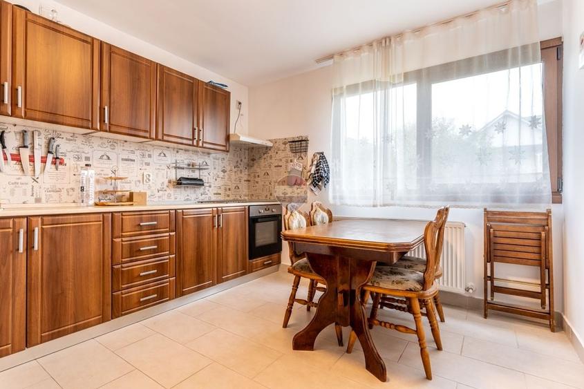 Casă individuală cu 5 camere cu Teren 600 Mp în Gilău