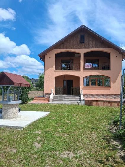 Casă cu Teren 2500 Mp în Chilii