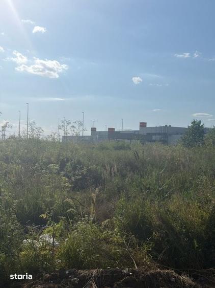 Teren de 5000 mp, în Central
