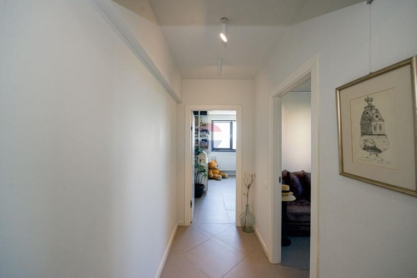 Apartament cu 4 camere decomandat, mobilat în Cotroceni