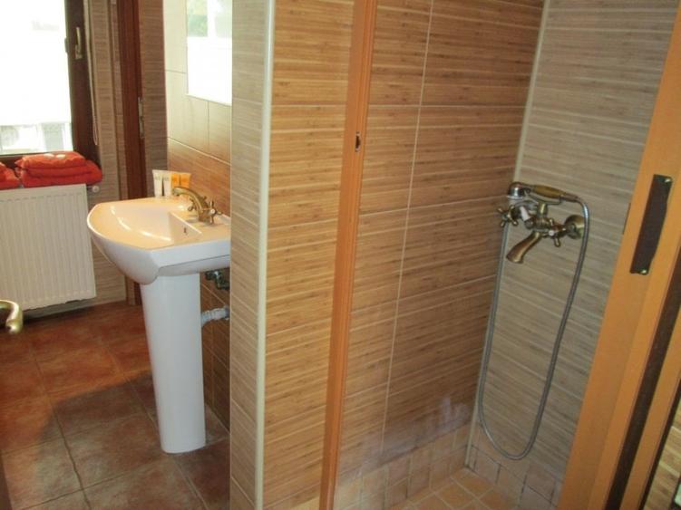Casă individuală cu 2 camere cu Canalizare în Faleza Nord