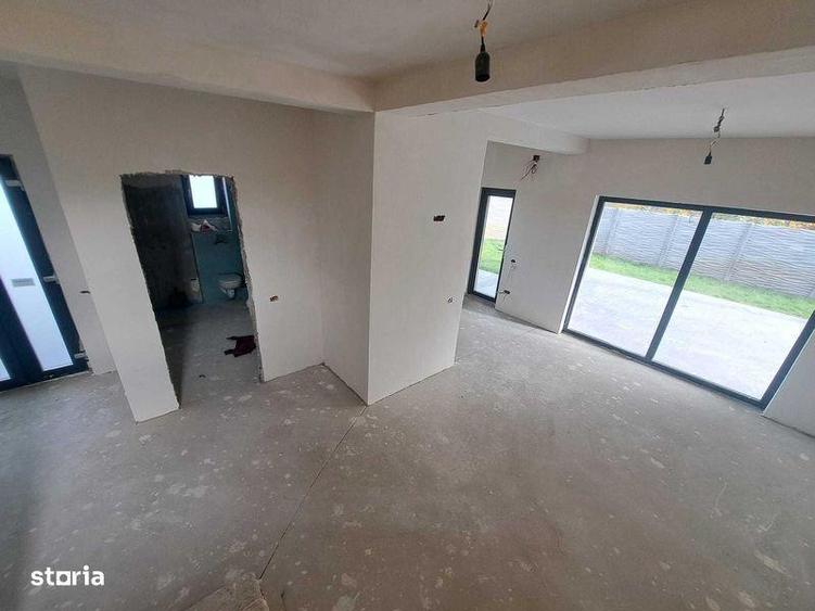 Casă cu 3 camere cu Teren 85 Mp în Central