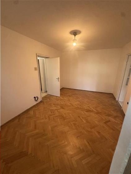Apartament cu 2 camere semidecomandat în Tipografilor
