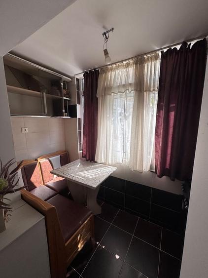 Persoana fizica inchiriez apartament cu o camera, zona Nicolina 2 strada Clopotari - 1