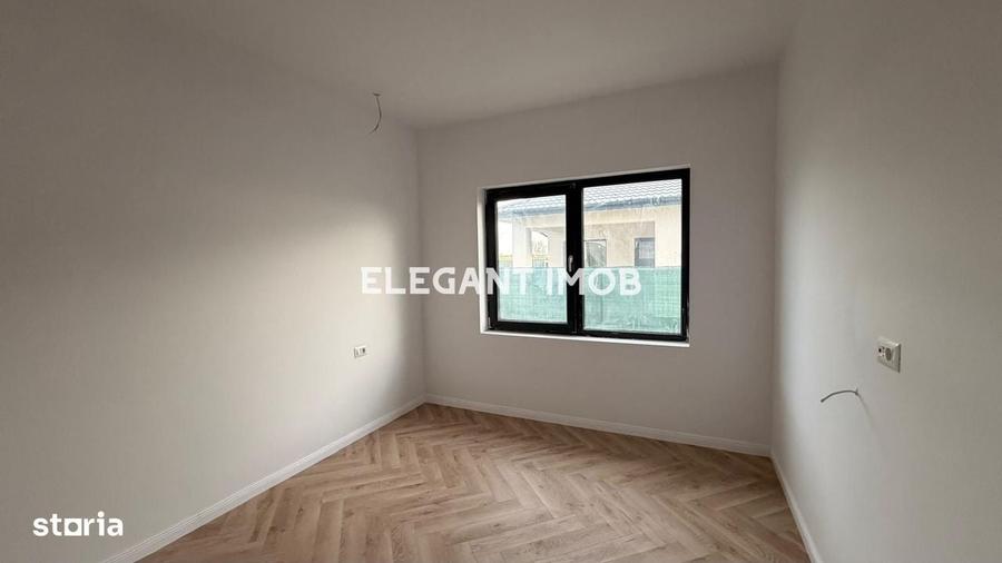 Casă cu 4 camere în Ostratu