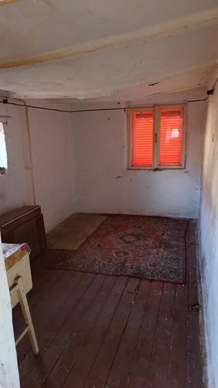Casă cu 2 camere în Central