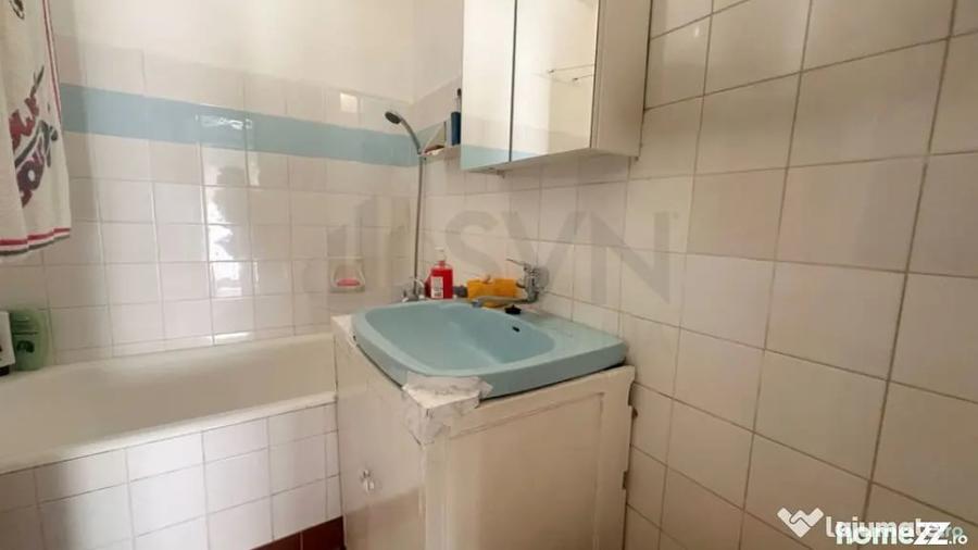 Casă cu 4 camere cu Teren 424 Mp în Polonă