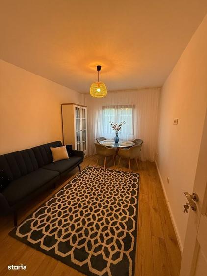 Casă cu 4 camere cu Teren 250 Mp în Central
